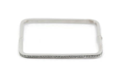 Mimi So 18K White Gold Diamond Bangle Bracelet 6 Inch Authentic: Mimi So 18K White Gold Diamond Bangle Bracelet 6 Inch Authentic This exquisite Mimi So bracelet is a stunning accessory that combines elegance and luxury. Crafted from 18K white gold, this bangle feat
