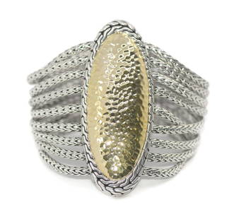 John Hardy 18K Gold Sterling Silver Chain Bracelet Authentic: John Hardy 18K Gold Sterling Silver Chain Bracelet Authentic This exquisite John Hardy bracelet features a stylish chain design crafted from 18K gold and sterling silver. With a width of 70 mm and a w
