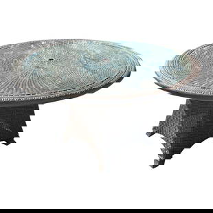 Vintage Coastal Woven Resin Rattan Dining Table with Glass Top: Vintage Coastal Woven Resin Rattan Dining Table with Glass Top Enhance your dining area with this stunning vintage woven resin rattan dining table, designed with a coastal-inspired aesthetic. It featu