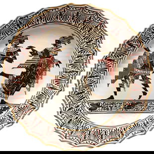 Giustiniani 19th Century Egyptomania Pottery Plate Gilt Swan Design: Giustiniani 19th Century Egyptomania Pottery Plate Gilt Swan Design Discover this exquisite Giustiniani Egyptomania pottery plate, featuring stunning gilt highlights and a beautifully rendered central