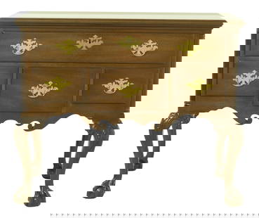 Kittinger Colonial Williamsburg Mahogany Lowboy Chippendale Style 38.5w x 20d x 32.5h: Kittinger Colonial Williamsburg Mahogany Lowboy Chippendale Style 38.5w x 20d x 32.5h Experience the elegance of a Kittinger Colonial Williamsburg Mahogany Lowboy, expertly crafted with high-quality c