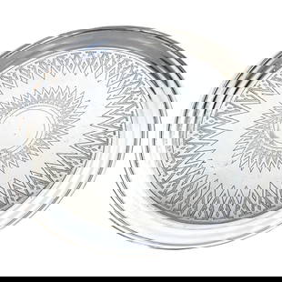 19th Century Russian Sterling Silver Engraved Salver 1879 High Victorian: 19th Century Russian Sterling Silver Engraved Salver 1879 High Victorian This exquisite 19th Century Russian Silver Engraved Salver, crafted in 1879, showcases the elegance of High Victorian design. M