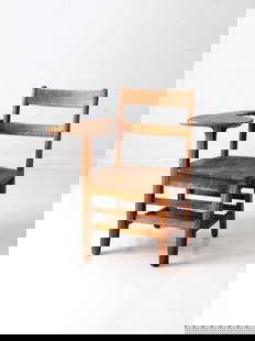 Antique American School Desk Chair with Writing Desk: Antique American School Desk Chair with Writing Desk This antique American school desk chair showcases a unique charm and nostalgic appeal. Crafted from wood, it features an attached writing desk, bea