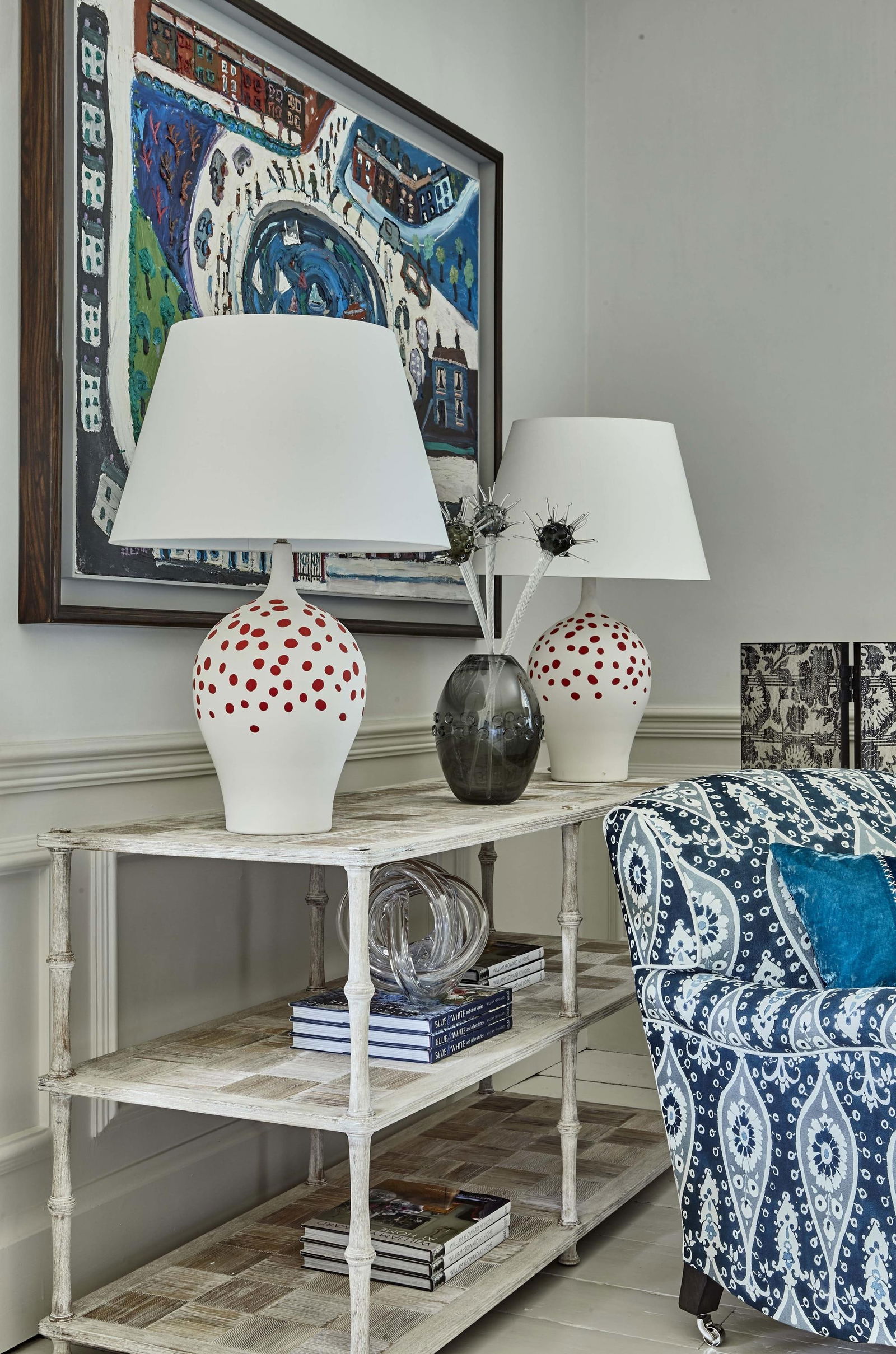 William Yeoward 3-Tier Console Table Acacia Country Farmhouse: William Yeoward 3-Tier Console Table Acacia Country Farmhouse Introducing the William Yeoward 3-Tier Acacia Console Table, a beautifully crafted piece that embodies the charm of country farmhouse styl