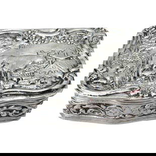 19th Century German 13 Loth Silver Repousse Landscape Box Hanau Circa 1820: 19th Century German 13 Loth Silver Repousse Landscape Box Hanau Circa 1820 This exquisite early 19th-century German repousse landscape box is crafted from 13 loth silver (.812 purity) and dates back t