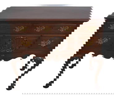 Kittinger Biggs 1781 Chippendale Lowboy Mahogany WA Finish: Kittinger Biggs 1781 Chippendale Lowboy Mahogany WA Finish This exquisite Kittinger Biggs Chippendale Style Lowboy showcases timeless elegance and craftsmanship. Constructed from solid mahogany, it fe