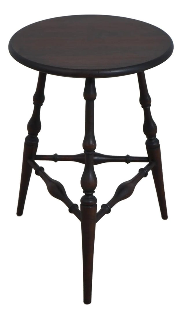 Vintage Wallace Nutting Tripod Table Walnut Legs Pine Top: Vintage Wallace Nutting Tripod Table Walnut Legs Pine Top This exquisite Wallace Nutting Tripod Turned Leg Table showcases high-quality craftsmanship, featuring a sturdy pine top complemented by elega