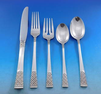 Lunt Columbine Sterling Silver Flatware Set for 12 - 61 Pieces with Storage Chest: Lunt Columbine Sterling Silver Flatware Set for 12 - 61 Pieces with Storage Chest Discover the elegance of the Columbine pattern by Lunt with this sterling silver flatware service for 12. This excepti