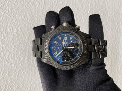 Breitling Super Avenger Black Dial Diamond Bezel Ref A13370: Breitling Super Avenger Black Dial Diamond Bezel Ref A13370 This Breitling Super Avenger timepiece features a striking black dial complemented by a dazzling diamond bezel, making a bold statement for