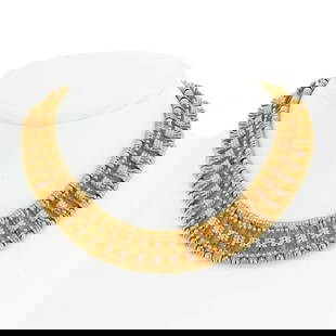Tiffany & Co. Schlumberger 18K Yellow Gold Bow Tie Necklace 15.5 inches: Tiffany & Co. Schlumberger 18K Yellow Gold Bow Tie Necklace 15.5 inches Discover the elegance of the Tiffany & Co. Schlumberger 18K Yellow Gold Bow Tie Necklace. This exquisite piece, designed by the