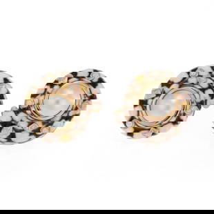 Trianon 14k Yellow Gold Clip-On Earrings with Mabe Pearl and Shell Design: Trianon 14k Yellow Gold Clip-On Earrings with Mabe Pearl and Shell Design Elevate your style with these exquisite clip-on earrings from Trianon, known for their distinctive shell designs. Crafted from