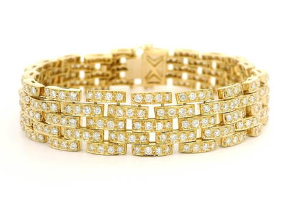 18k Yellow Gold 6.08ct Diamond 5 Row Wide Link Bracelet: 18k Yellow Gold 6.08ct Diamond 5 Row Wide Link Bracelet This stunning wide link bracelet features a unique 5-row brick pattern, crafted from luxurious 18k yellow gold. Adorned with a total of 6.08 car