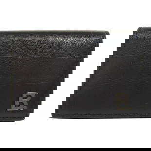 Balenciaga Black Tri-fold Leather Wallet for Women 6.5cm x 9.5cm x 2.5cm: Balenciaga Black Tri-fold Leather Wallet for Women 6.5cm x 9.5cm x 2.5cm This Balenciaga Tri-fold Wallet is crafted from high-quality leather and features a sleek black finish, making it a stylish acc