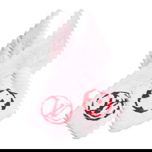 Louis Vuitton Pink Rabbit Logo Scarf 35 x 5 Inches Luxury Accessory: Louis Vuitton Pink Rabbit Logo Scarf 35 x 5 Inches Luxury Accessory Elevate your accessory collection with this luxurious Louis Vuitton Pink Rabbit Logo Scarf. Crafted with a super soft fabric, this s