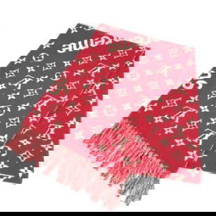 Louis Vuitton MP1890 Supreme Fringe Scarf Wool Cashmere Red: Louis Vuitton MP1890 Supreme Fringe Scarf Wool Cashmere Red Elevate your style with this stunning Louis Vuitton fringe scarf, a collaboration piece from the iconic Supreme collection. Crafted from a l