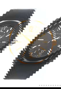Bvlgari Octo 18K Rose Gold Black Stainless Steel Automatic Watch 41mm: Bvlgari Octo 18K Rose Gold Black Stainless Steel Automatic Watch 41mm Explore the elegance of the Bulgari Octo wristwatch, a perfect blend of luxury and functionality. This timepiece features an exqui