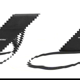 Balenciaga Smartphone Card Holder Black Leather Shoulder Bag 18cm x 11cm: Balenciaga Smartphone Card Holder Black Leather Shoulder Bag 18cm x 11cm This stylish Balenciaga Smartphone Card Holder is a versatile shoulder bag designed for both men and women. Crafted from premiu
