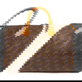 Louis Vuitton Speedy 30 Handbag M41108 Monogram Brown PVC: Louis Vuitton Speedy 30 Handbag M41108 Monogram Brown PVC This Louis Vuitton Speedy 30 Handbag (M41108) showcases a timeless monogram design in a rich brown hue. Crafted from PVC coated canvas, this s