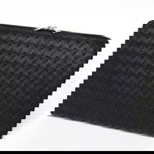 Bottega Veneta Black Intrecciato Leather Document Case Clutch 25cm x 34cm: Bottega Veneta Black Intrecciato Leather Document Case Clutch 25cm x 34cm Elevate your style with this Bottega Veneta Intrecciato Document Case Clutch Bag, expertly crafted from luxurious leather in a