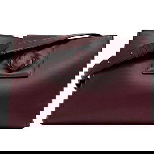 Cartier Bordeaux Must Leather Shoulder Bag Crossbody with Turn Lock: Cartier Bordeaux Must Leather Shoulder Bag Crossbody with Turn Lock Introducing a stunning shoulder bag by Cartier, crafted from luxurious Bordeaux Must leather. This elegant crossbody bag features a
