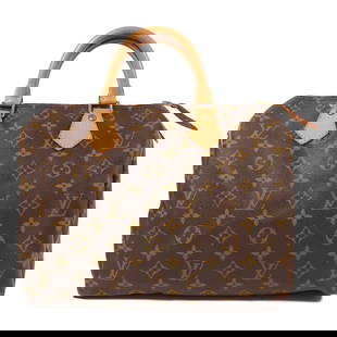 LOUIS VUITTON Speedy 30 Handbag Brown Monogram PVC Canvas: LOUIS VUITTON Speedy 30 Handbag Brown Monogram PVC Canvas This LOUIS VUITTON Speedy 30 Hand Bag combines luxury and functionality with its classic Monogram design. Crafted from durable PVC coated canv