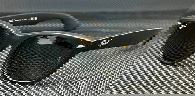 Ray-Ban RB2132 901 Black New Wayfarer Sunglasses Green Lenses: Ray-Ban RB2132 901 Black New Wayfarer Sunglasses Green Lenses Experience timeless style with the Ray-Ban RB2132 622 Black Square Sunglasses. These unisex sunglasses feature a classic New Wayfarer desi