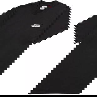 Supreme Blowfish Black Tee Authentic New Small: Supreme Blowfish Black Tee Authentic New Small Showcase your style with the Supreme Blowfish Black Tee, a bold addition to any wardrobe. This authentic tee is brand new and remains unworn, ensuring yo