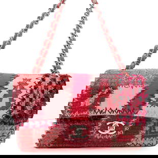 Chanel A65468 Patchwork Chain Shoulder Bag Pink Red Tweed Leather: Chanel A65468 Patchwork Chain Shoulder Bag Pink Red Tweed Leather This exquisite Chanel Chain Shoulder Bag features a stylish patchwork design with a delightful combination of pink and red tweed and p