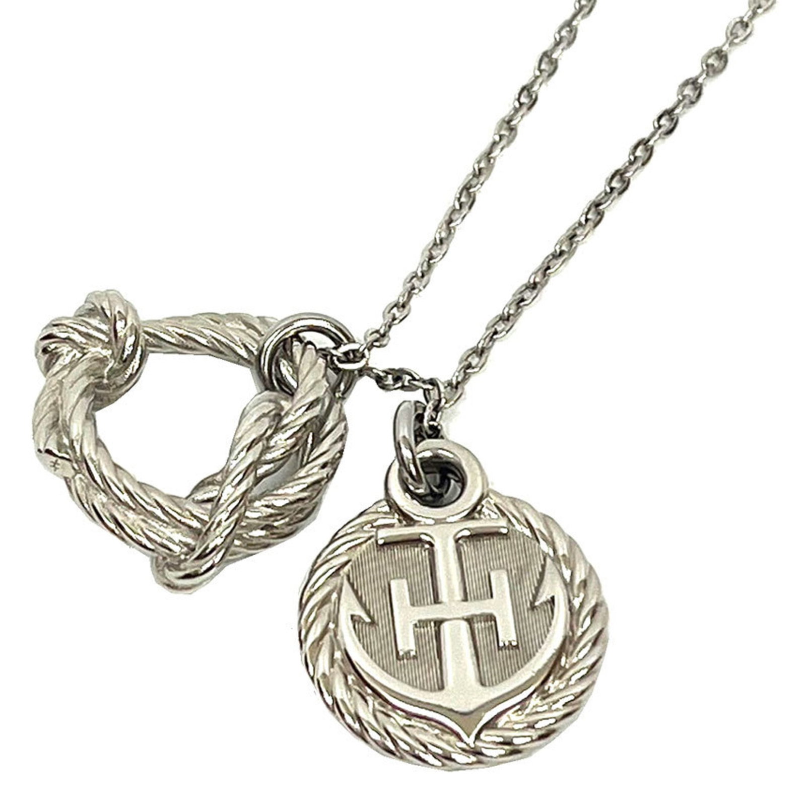HERMES Silver Cordage Rope Necklace Pendant 50-59cm Adjustable: HERMES Silver Cordage Rope Necklace Pendant 50-59cm Adjustable This exquisite HERMES Cordage Rope Necklace features a stylish silver-colored pendant, perfect for both men and women. The necklace showc
