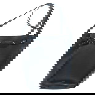 Celine Big Bag Black Leather Bucket Shoulder Bag 25cm x 20cm x 20cm: Celine Big Bag Black Leather Bucket Shoulder Bag 25cm x 20cm x 20cm Introducing the Celine Big Bag Bucket Shoulder, a stylish and functional accessory designed for women. This exquisite shoulder bag i
