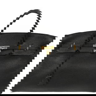 Hermes Birkin 45 Black Togo Leather Handbag with Gold Hardware: Hermes Birkin 45 Black Togo Leather Handbag with Gold Hardware Introducing the exquisite Hermes Black Togo Birkin 45 Handbag, a perfect blend of luxury and functionality. This medium-sized top handle