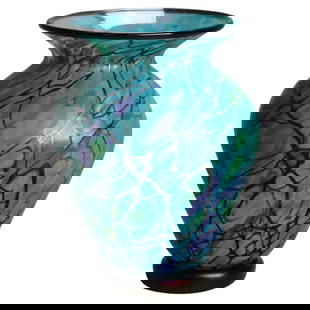 Signed Lindsay Art Glass Vase 2010 Stunning Decorative Accent: Signed Lindsay Art Glass Vase 2010 Stunning Decorative Accent This stunning Lindsay Art Glass Vase is a signed piece from 2010, showcasing exquisite craftsmanship in art glass. With a sleek design, it