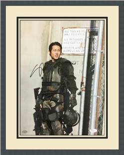 Steven Yeun Signed Photo The Walking Dead Custom Framed 18 x 22 JSA Authenticated: Steven Yeun Signed Photo The Walking Dead Custom Framed 18 x 22 JSA Authenticated This stunning custom framed photo features Steven Yeun, renowned for his role in the acclaimed television series The W