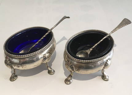 2 Antique George III Sterling Silver Salt Cellars with Spoons Hennell 1777-1781 Set of 2: 2 Antique George III Sterling Silver Salt Cellars with Spoons Hennell 1777-1781 Set of 2 This exquisite set features 2 George III sterling silver salt cellars accompanied by matching spoons, crafted b