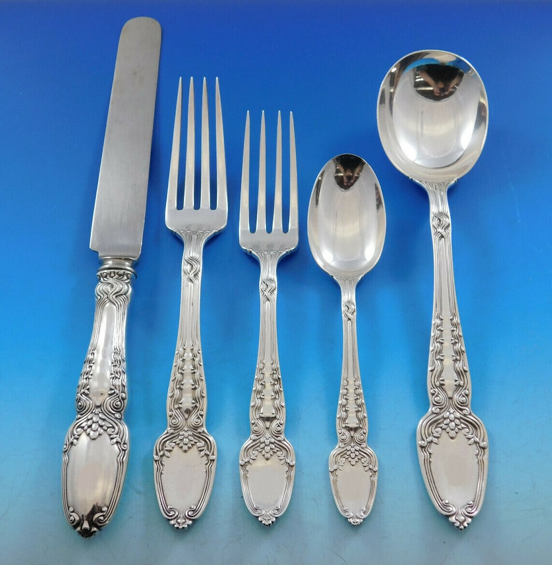 Tiffany & Co Broom Corn Sterling Silver Flatware Set 62 pcs Elegant Dinnerware: Tiffany & Co Broom Corn Sterling Silver Flatware Set 62 pcs Elegant Dinnerware Discover the elegance of the Broom Corn Sterling Silver Flatware Set by Tiffany & Co., a stunning collection that embodie