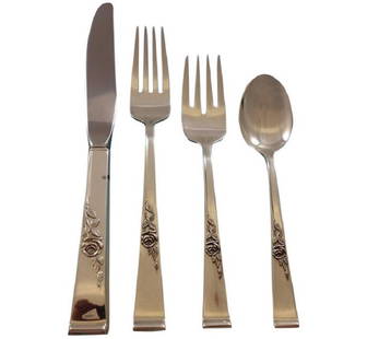 Reed and Barton Classic Rose Sterling Silver Flatware Set 42 pcs Service for 8: Reed and Barton Classic Rose Sterling Silver Flatware Set 42 pcs Service for 8 Enhance your dining experience with the Classic Rose by Reed and Barton Sterling Silver Flatware Set, comprising 42 exqui