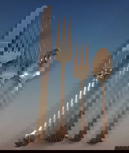 Tuttle Onslow Sterling Silver Flatware Set for 12 115 Pieces Heavyweight: Tuttle Onslow Sterling Silver Flatware Set for 12 115 Pieces Heavyweight Enhance your dining experience with the Onslow by Tuttle Sterling Silver Flatware Service for 12. This exquisite set, crafted f