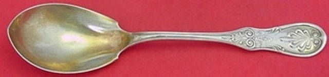 Tiffany & Co. Saratoga Sterling Silver Berry Spoon 8 7/8 Gold Washed: Tiffany & Co. Saratoga Sterling Silver Berry Spoon 8 7/8 Gold Washed Presenting the Saratoga by Tiffany & Co. Sterling Silver Berry Spoon, a stunning serving piece that features a gold-washed pointed