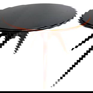 Art Deco Circular Side Table in Style of Ruhlmann 1930s France: Art Deco Circular Side Table in Style of Ruhlmann 1930s France This exquisite Art Deco Circular Side Table, reminiscent of the designs by Emile-Jacques Ruhlmann, showcases the elegance of the 1930s. C