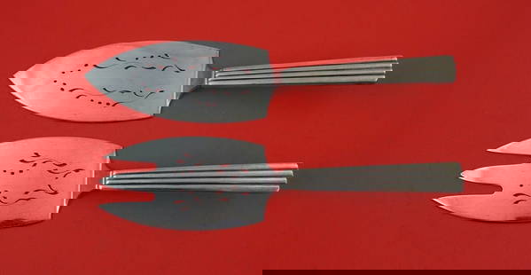 Georg Jensen Bernadotte Sterling Silver Fish Serving Set 2pc 9in Server 8in Fork: Georg Jensen Bernadotte Sterling Silver Fish Serving Set 2pc 9in Server 8in Fork Discover the elegance of the Bernadotte pattern by Georg Jensen with this exquisite 2-piece sterling silver fish servin