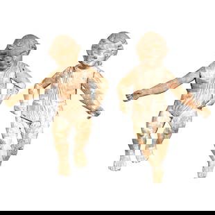 18th Century Italian Carved Oak Cherubs Set of 2 with White Wash Finish: 18th Century Italian Carved Oak Cherubs Set of 2 with White Wash Finish This exquisite pair of 18th Century Italian carved cherubs, also known as putti, showcases the artistry of mid-18th century craf