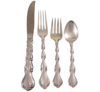 Towle Country Manor Sterling Silver Flatware Set 32 Pieces with Storage Chest: Towle Country Manor Sterling Silver Flatware Set 32 Pieces with Storage Chest Enhance your dining experience with this exquisite 32-piece flatware service set in the timeless 'Country Manor' pattern b