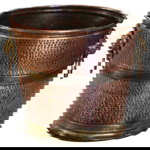 19th Century French Hammered Copper Brass Cache-Pot with Lion Heads: 19th Century French Hammered Copper Brass Cache-Pot with Lion Heads This exquisite 19th Century French circular basket, crafted circa 1880, showcases a harmonious blend of hammered copper and brass. T
