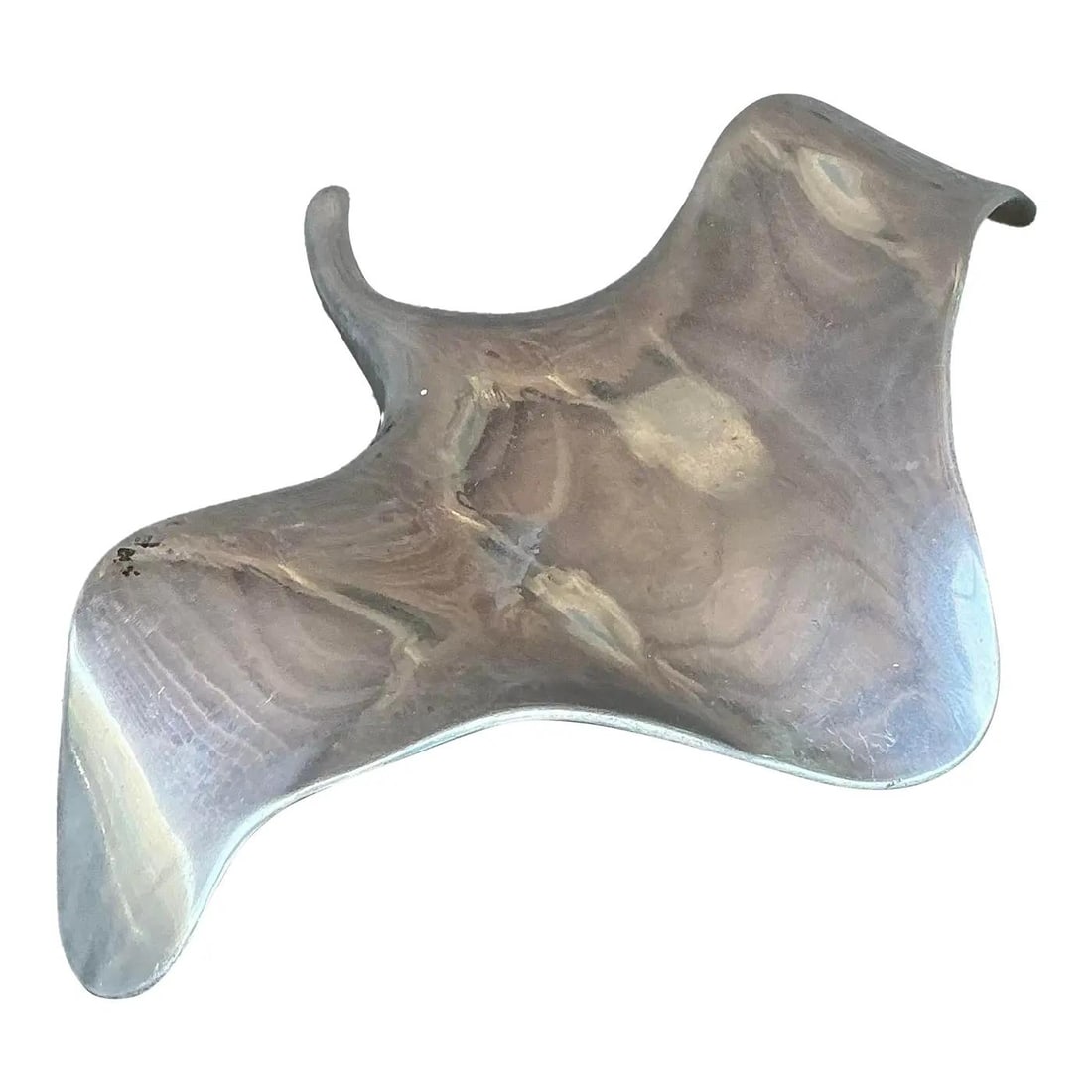 Vintage Metal and Stone Stingray Sculpture 10x9.25x7.25: Vintage Metal and Stone Stingray Sculpture 10x9.25x7.25 Bring the elegance of marine life into your space with this Vintage Polished Metal and Stone Stingray Sculpture. This stunning piece features a 
