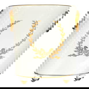 Vintage Regency Trenton Pottery Ceramic Cache Pot White: Vintage Regency Trenton Pottery Ceramic Cache Pot White Discover the charm of American craftsmanship with this Vintage Regency Trenton Pottery Cache Pot. Handcrafted in a classic design, this ceramic