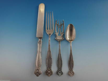 Towle Empire Sterling Silver 4-Piece Dinner Set 1850-1899: Towle Empire Sterling Silver 4-Piece Dinner Set 1850-1899 This exquisite 4-piece dinner size place setting features the elegant Empire pattern by Towle, crafted from high-quality sterling silver. The