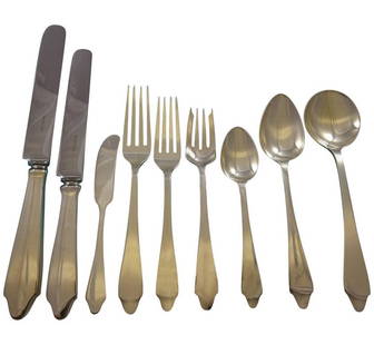 Clinton Sterling Silver Flatware Set 74 Pieces 8 Service: Clinton Sterling Silver Flatware Set 74 Pieces 8 Service Discover the elegance of the Clinton pattern by Tiffany & Co. with this exceptional sterling silver flatware set, comprising a total of 74 piec
