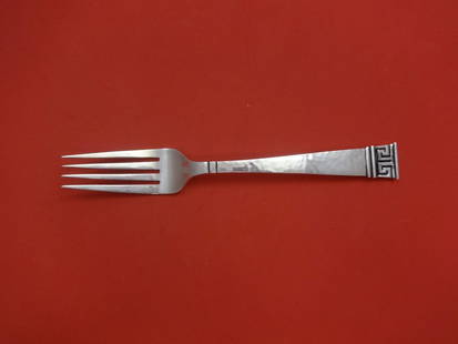 Old Newbury Crafters Dynasty Sterling Silver Dinner Fork 8 3/8": Old Newbury Crafters Dynasty Sterling Silver Dinner Fork 8 3/8" This exquisite dinner fork is part of the Dynasty pattern by Old Newbury Crafters, crafted from high-quality sterling silver. Measuring