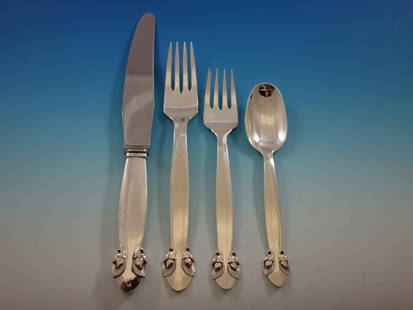 Georg Jensen Bittersweet Sterling Silver 4-Piece Dinner Set: Georg Jensen Bittersweet Sterling Silver 4-Piece Dinner Set Enhance your dining experience with this exquisite 4-piece dinner size place setting from the Bittersweet pattern by Georg Jensen. Crafted f