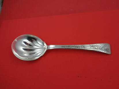 Tiffany & Co 9 Sterling Silver Berry Spoon Lap Over Edge Acid Etched: Tiffany & Co 9 Sterling Silver Berry Spoon Lap Over Edge Acid Etched This exquisite 9" serving spoon from Tiffany & Co. features the elegant Lap Over Edge Acid Etched pattern. Crafted from high-qualit